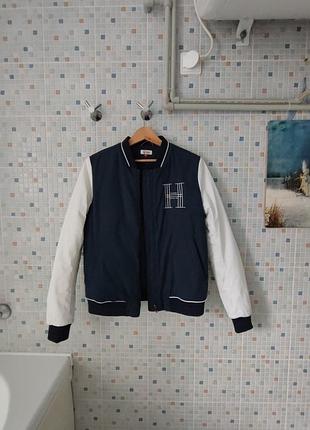 Куртка tommy hilfiger.