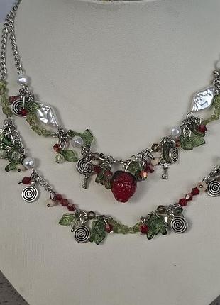 Украшение ручной работы с хризолитовыми бусинами