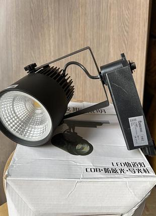 Светильники трековые, 30w, 6400k новые, большое количество. всё на складе в одессе,
