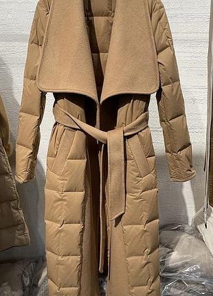 Довге пальто під пояс
