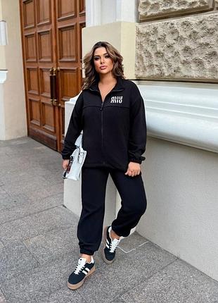 Костюм жіночий