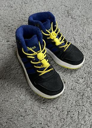 Теплі кросівки дитячі