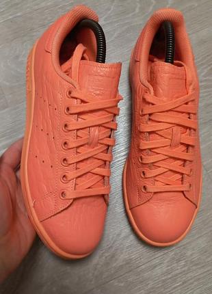 Жіночі кросівки adidas