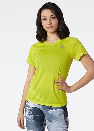Жіноча спортивна футболка new balance