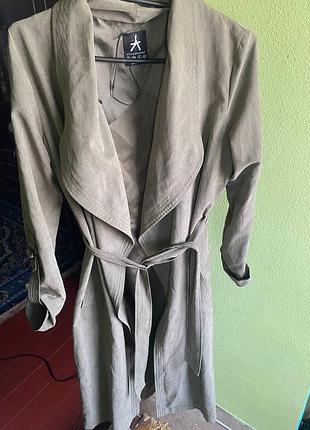 Тренч новий