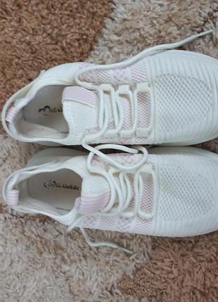 Кроссовки детские 33 г. молочные lc waikiki