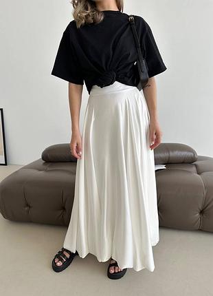 Неймовірна жіноча довга спідниця із софту на підкладці збоку на змійці вільного крою розкльошена від талії