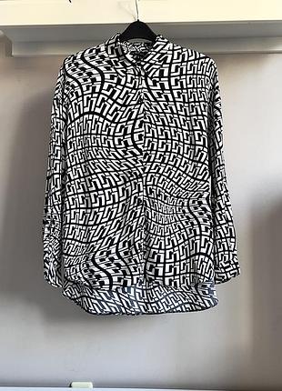 Натуральна,абстрактна,чорно-біла сорочка