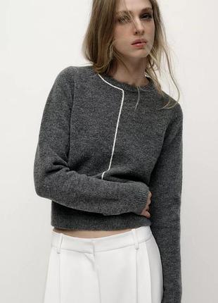 Трикотажний светр з контрастною окантовкою від zara
