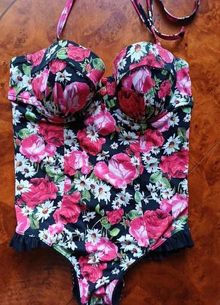 Невероятно красивый купальник