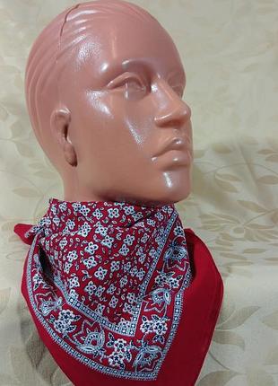 Яркий красный хлопковый платок/бандана с фольклорным узором повязка