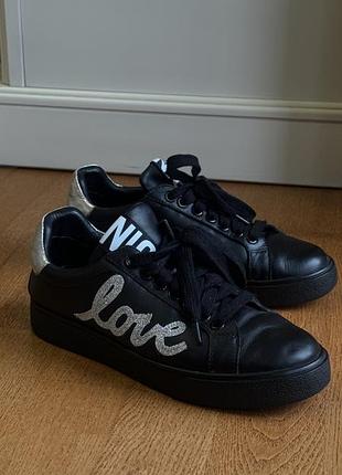 Кросівки з натуральної шкіри