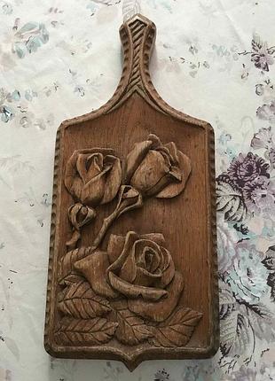 Доска дубовая кухонная разделочная ручная работа резьба розы