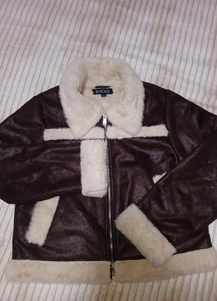 Дубленка женская на осень-весну в идеальном состоянии.