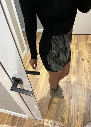 Нова яскрава міні спідниця з бахромою