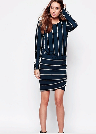 Двустороннее стильное синее платье в полоску бренд y.a.s.