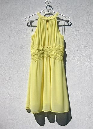 Красивое нежное нарядное жёлтое платье с кружевом vila clothes