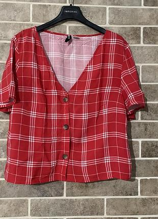 Топ красный в клеточку