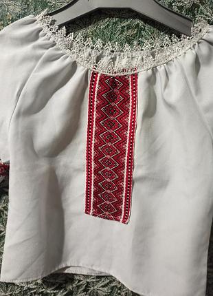 Вишиванка на дівчинку