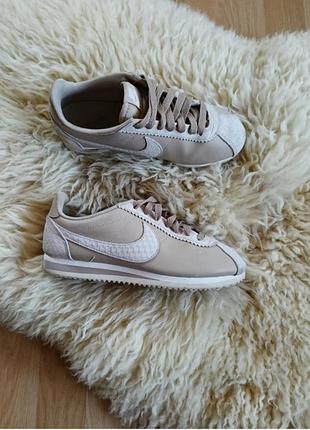 Nike cortez