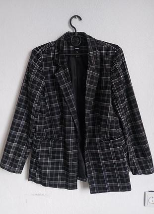 Актуальный жакет пиджак в клетку