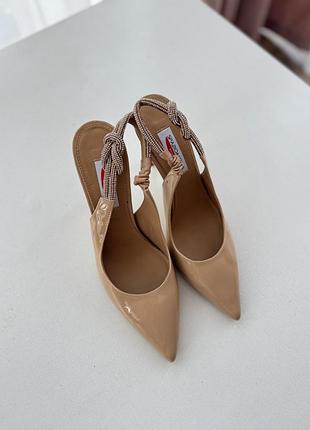 Туфельки бежеві