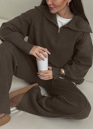Комфортний жіночий костюм із щільної турецької ангори оверсайз кофта з довгим горлом на блискавці з подовженою спинкою та штани вільного крою