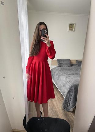 Сукня міді червоного кольору