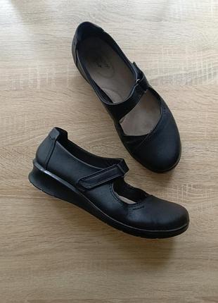 Шкіряні чорні туфлі clarks 37-38 р.