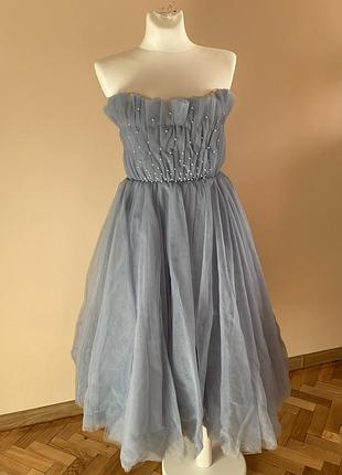 Сукня голубого кольору вечірня, коктейльна з перлинним декором у розмірі xs