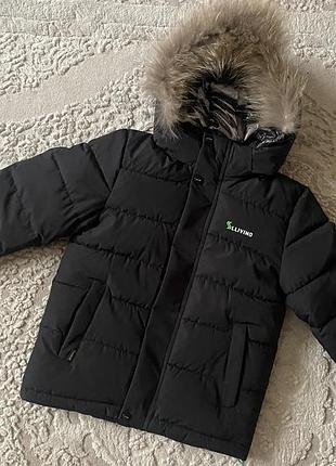 Зимова чорна куртка для хлопчика 110-128