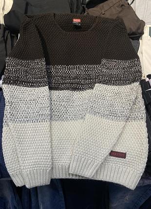 Светр чоловічий