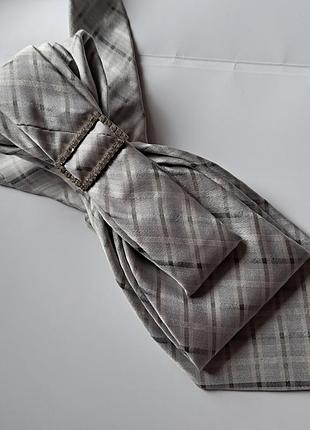 Стильный шикарный галстук, светло серый. модный акцент.