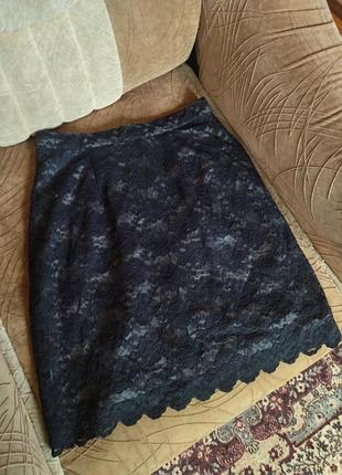 Черная юбка с кружевом