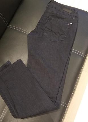 Джинси слім