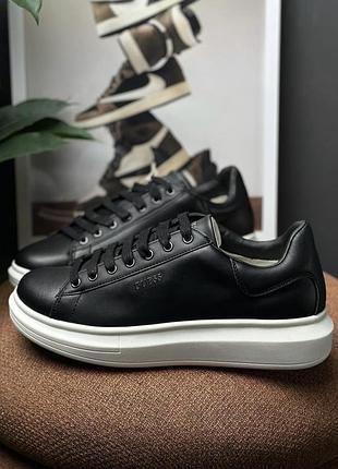 Кросівки guess