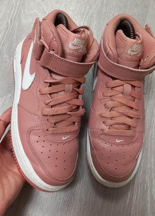 Жіночі кросівки nike air force