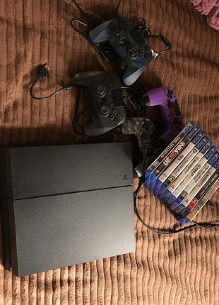 Sony playstation 4 2 джойстика куча игр (gta5, mortal kombat, god of war)