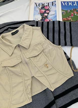 Бежевый жилет 4