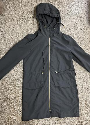 Жіноча вітровка