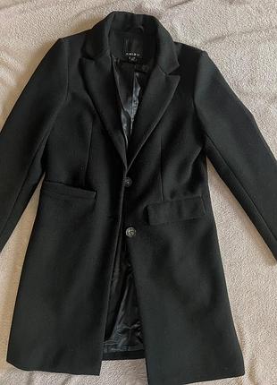 Пальто чорне