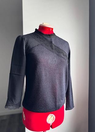 Жіноча вовняна кофтина