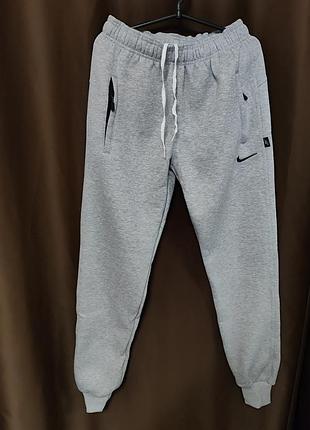 Мужские теплые спортивные штаны nike.размеры 48,50,52,54,56,58.