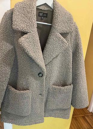 Шубка красивая