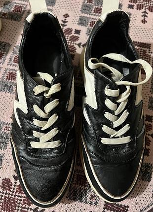 Кросівки жіночі шкіряні