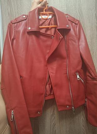 Куртка в идеальном состоянии