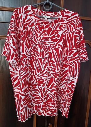 Стильна яскрава футболка великого розміру