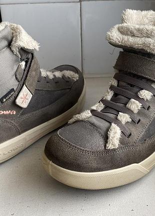 Черевики термо  lowa gore-tex 37р. оригінал