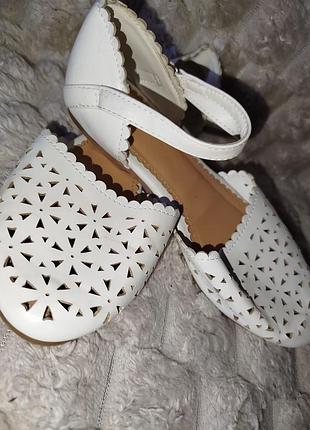 Босоножки детские