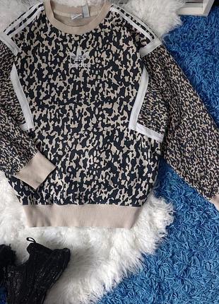 Свитшот от,adidas,в глаз принт